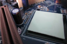 为什么导热硅胶片会出油？原因很现实